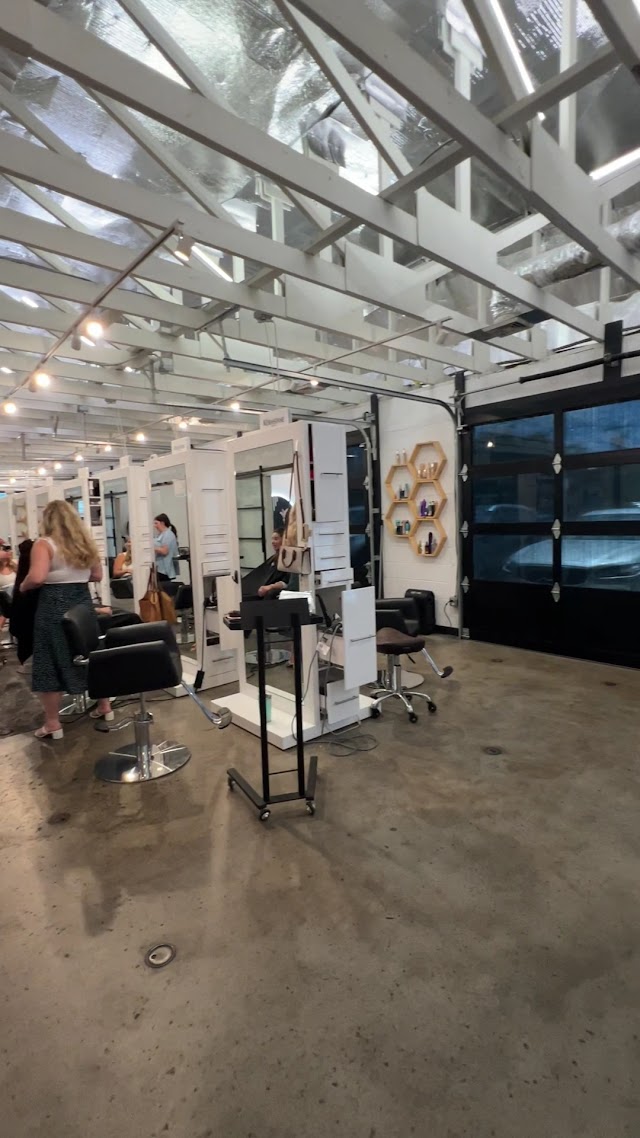 40 Volume Salon and Spa photo 3