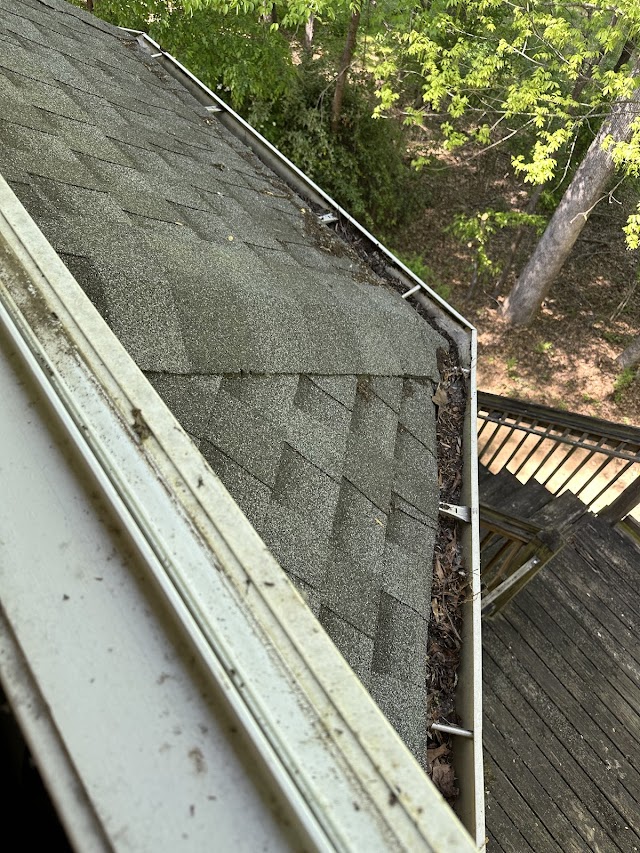A Better Gutter Cleaning Inc. photo 3