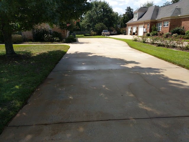 A & P Pressure Washing & Window Cleaning photo 2