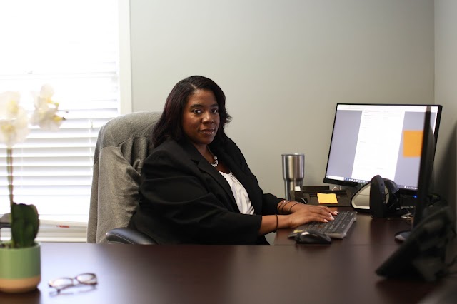 Abogada Giovanna Andrea Holden - Holden Law Firm - Athens photo 2