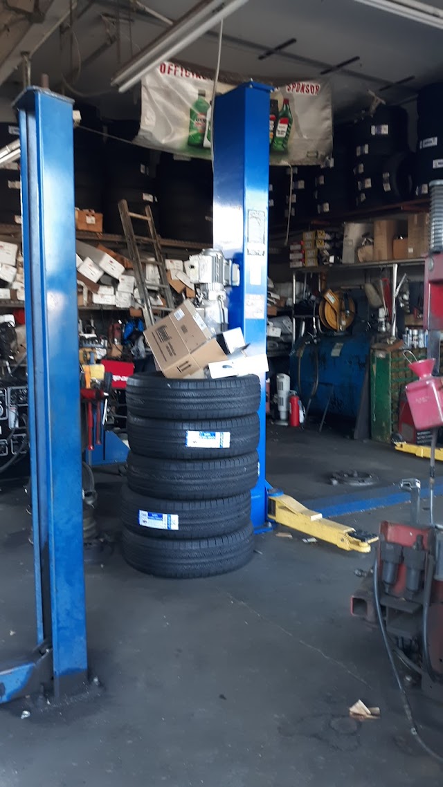 Acapulco's Mufflers & Auto Repair photo 2
