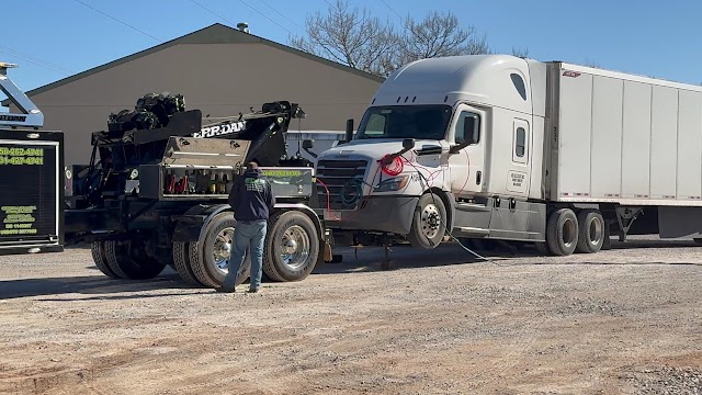 AL Trucking & Services photo 3