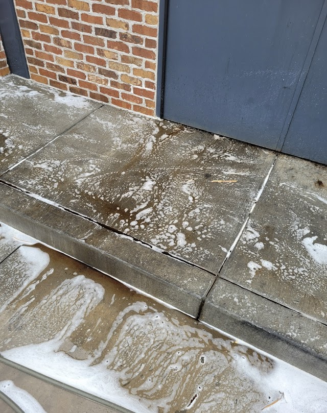 ALLCLEAN™ Pressure Washing photo 3