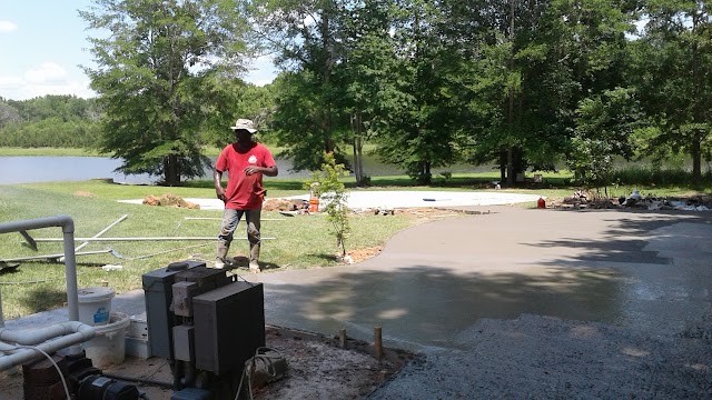 Auburn Lawn & Landscaping photo 4