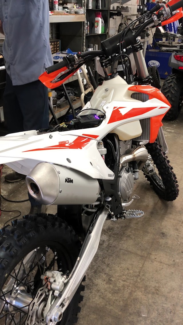 Augusta Kawasaki Suzuki photo 3