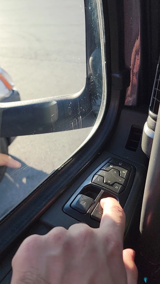 Auto Glass Now photo 3