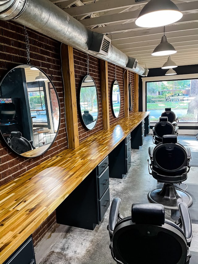 AV8 Barber photo 4