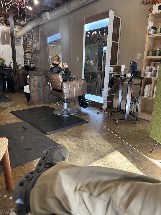 B Street Salon photo 3