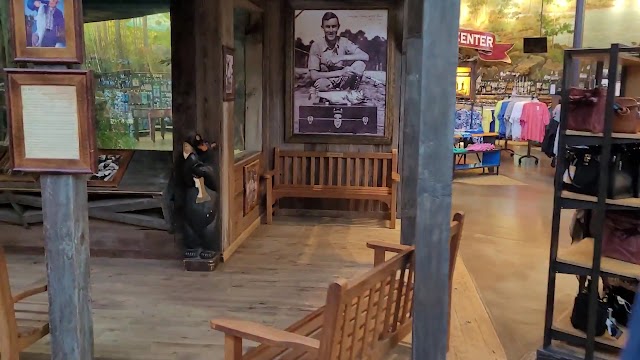 Bass Pro Shops photo 3