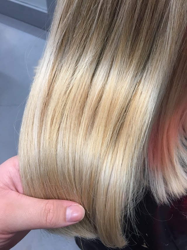 Bella's Hair Salon photo 4