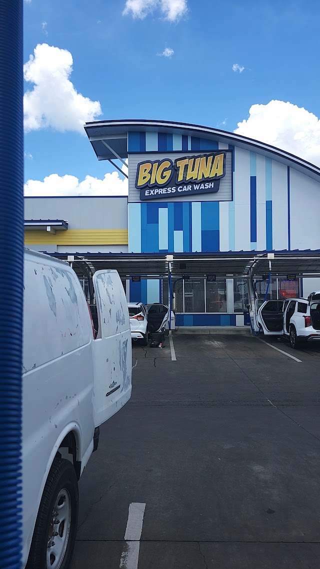 Big Tuna Express Car Wash photo 3