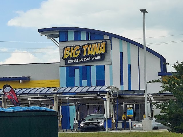 Big Tuna Express Car Wash photo 4