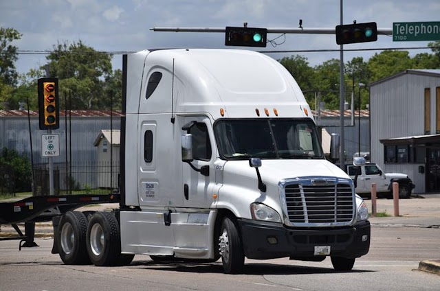Blankenship's Truck Repair photo 4