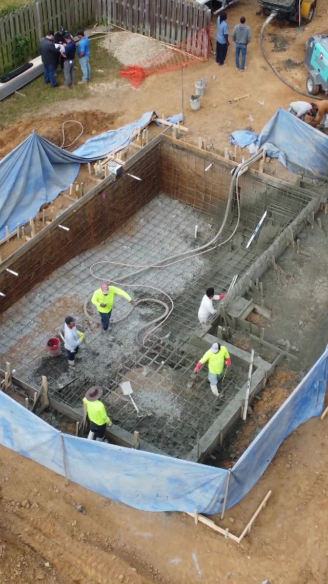 BlueCrew Co | Swimming Pool Construction photo 4