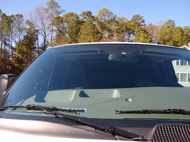 Bo's Automotive Glass