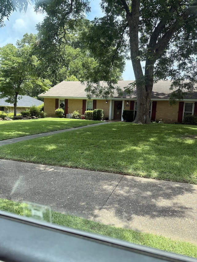 Boone's Lawn Care LLC photo 2