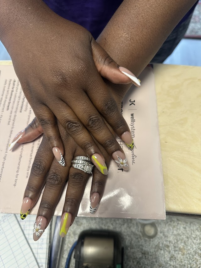 California Nails photo 2