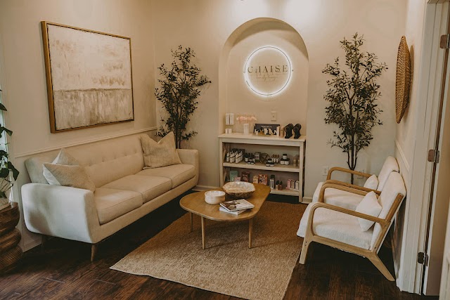 Chaise Beauty Lounge