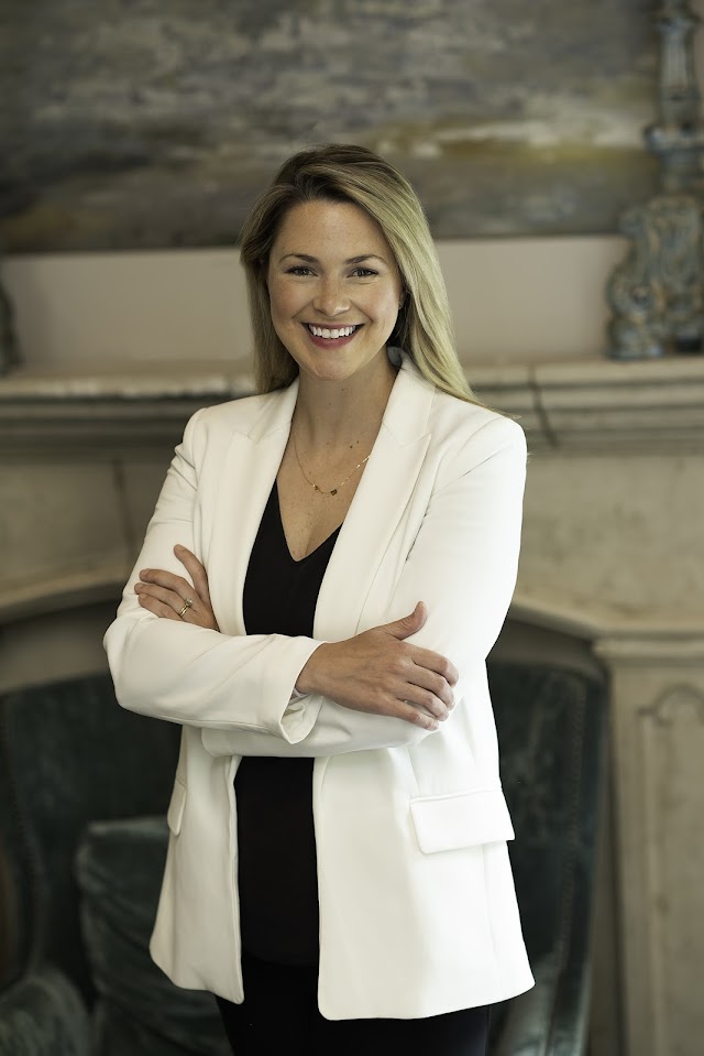 Chelsea Wallace, MD