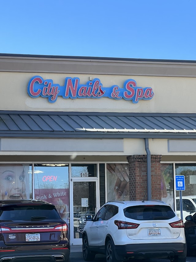 City Nails & Spa photo 4