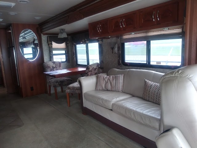 Cobb and Son RV Repair photo 4