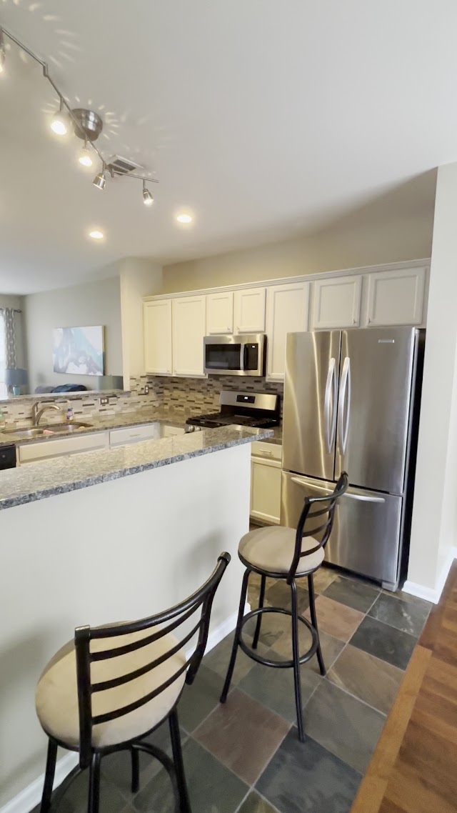 Creative Cabinets and Fine Finishes, LLC photo 3