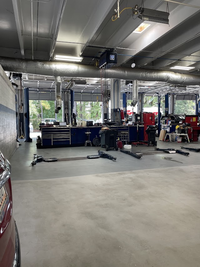 Critz Inc. Mercedes-Benz Service Center photo 2