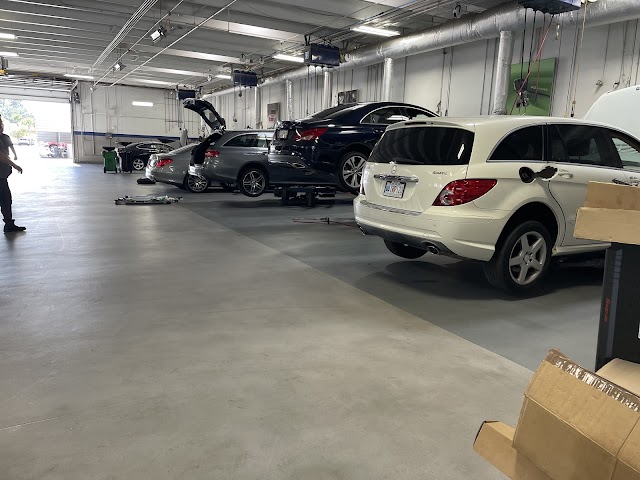 Critz Inc. Mercedes-Benz Service Center photo 4