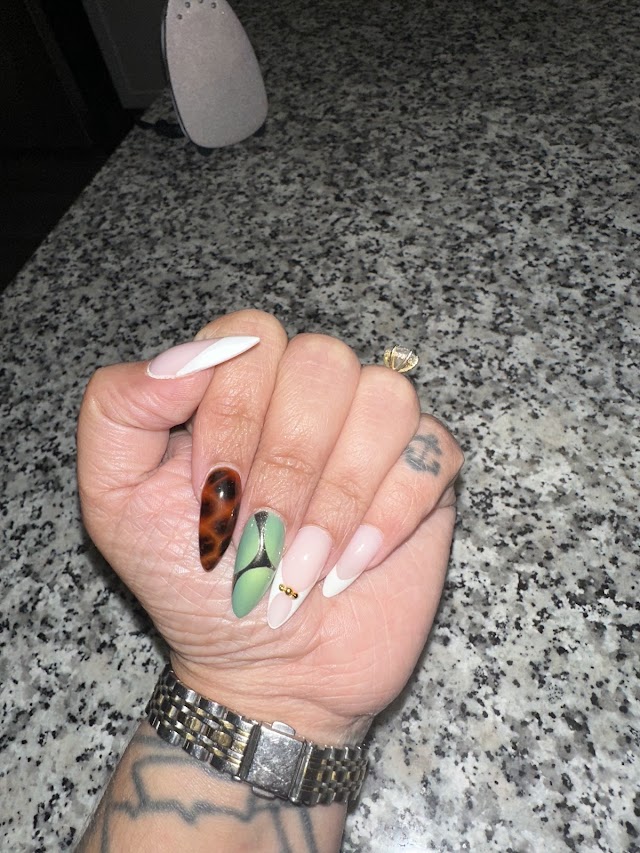 Crown Nails Lounge photo 2