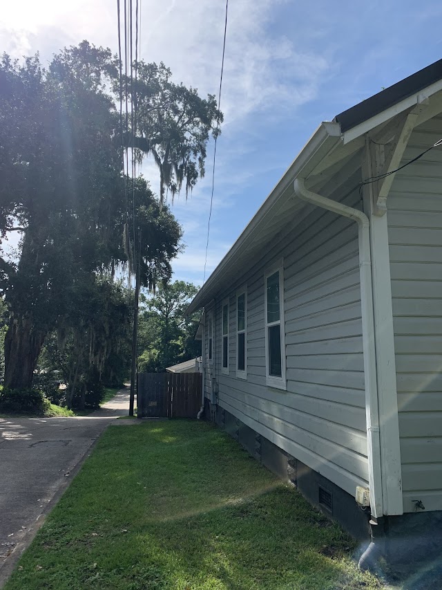 Custom Seamless Gutters photo 3