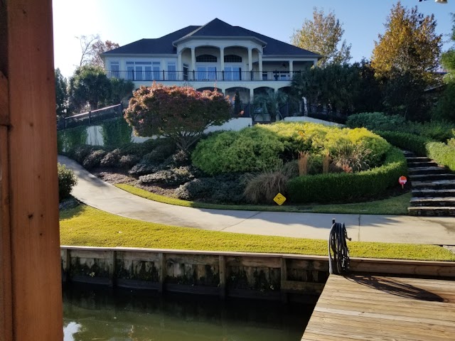 Cutting Edge Landscaping photo 4