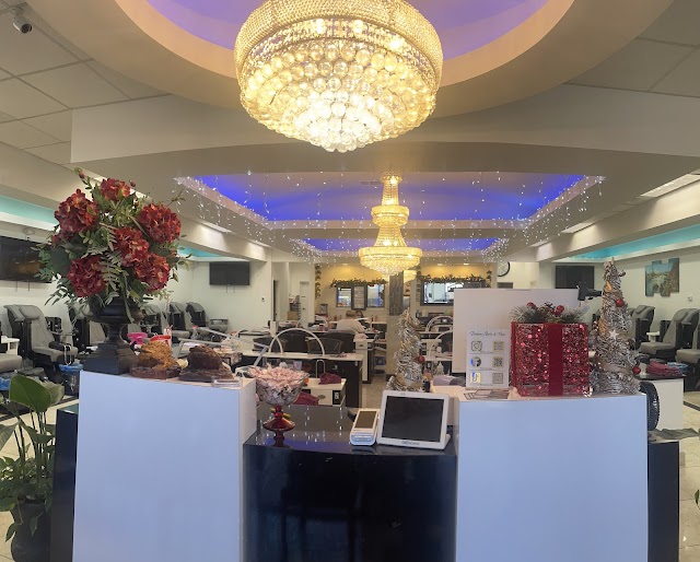 Deluxe Nails & Spa