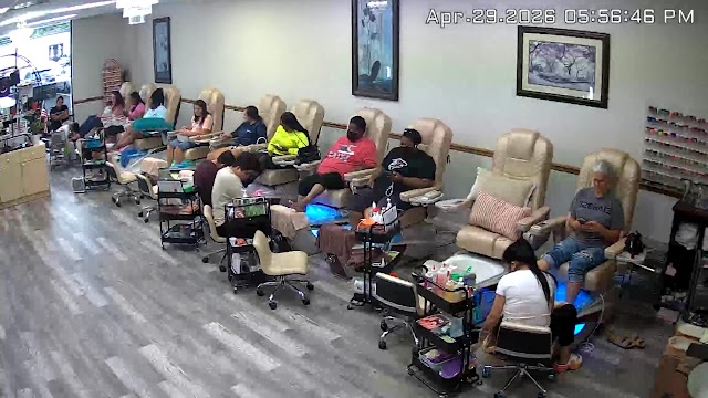 Diamond Nails Salon photo 2