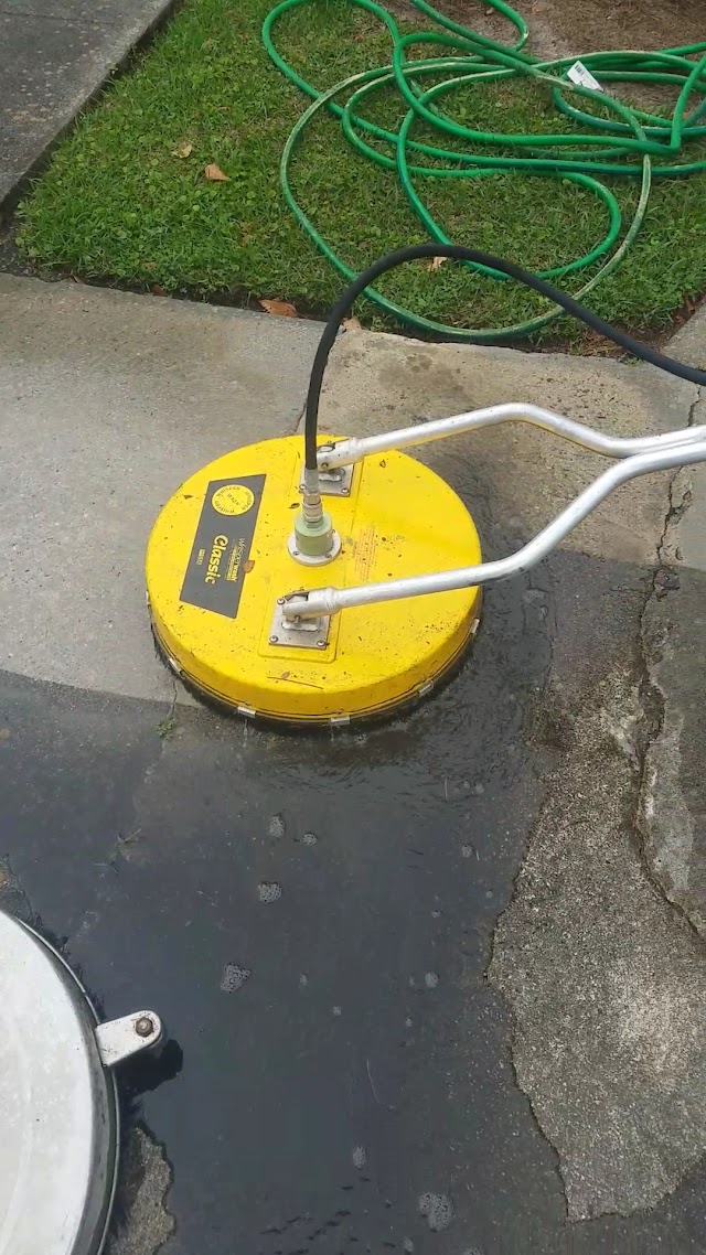 Divine Shine Pressure Washing photo 3