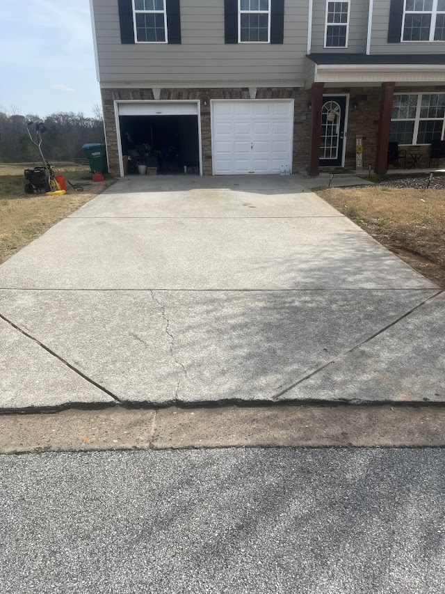 DW Power Washing photo 2