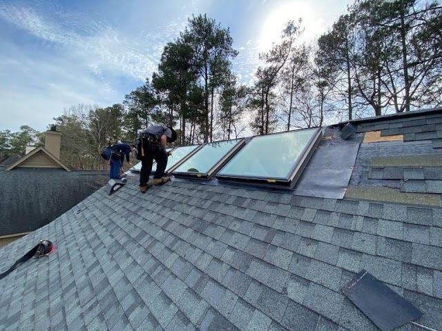 E-Z Roofing & Construction