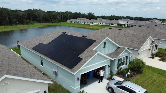 Elek Solar photo 2
