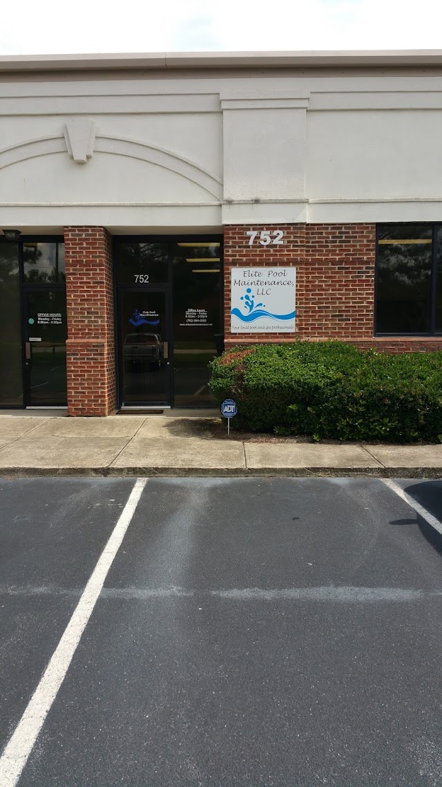 Elite Pool Maintenance photo 4