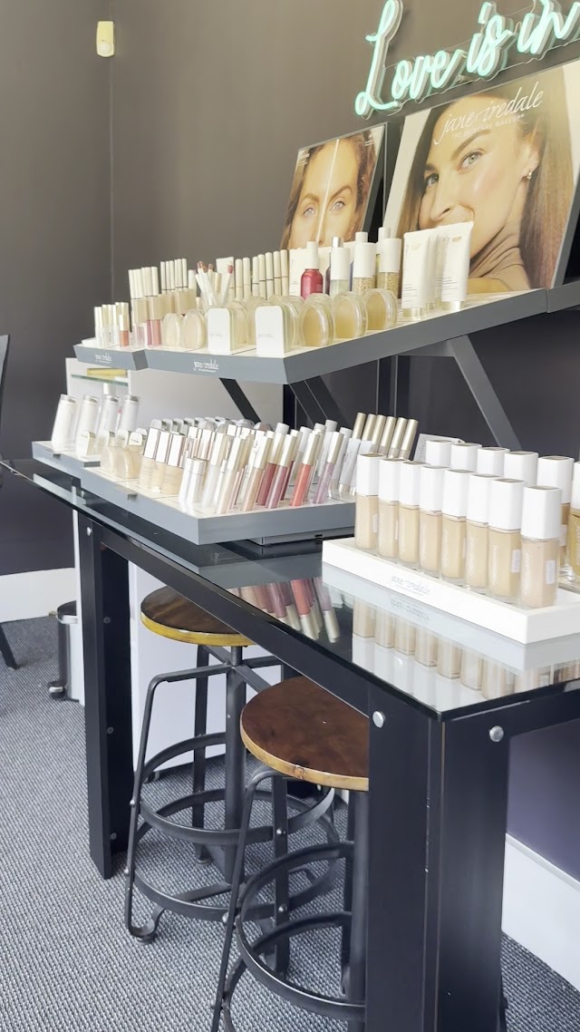 Elleven Salon photo 2