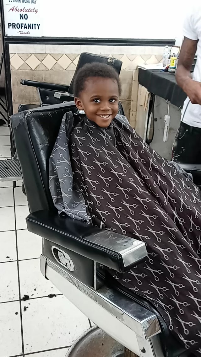 Exclusive Cuts Barber Shop photo 3