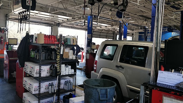 Express Oil Change & Tire Engineers photo 4
