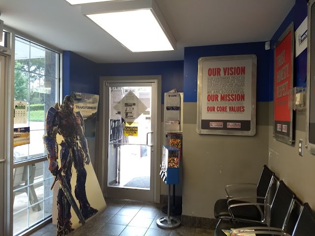 Express Oil Change & Tire Engineers photo 4