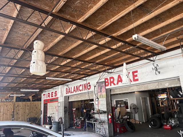Express Oil Change & Tire Engineers photo 4