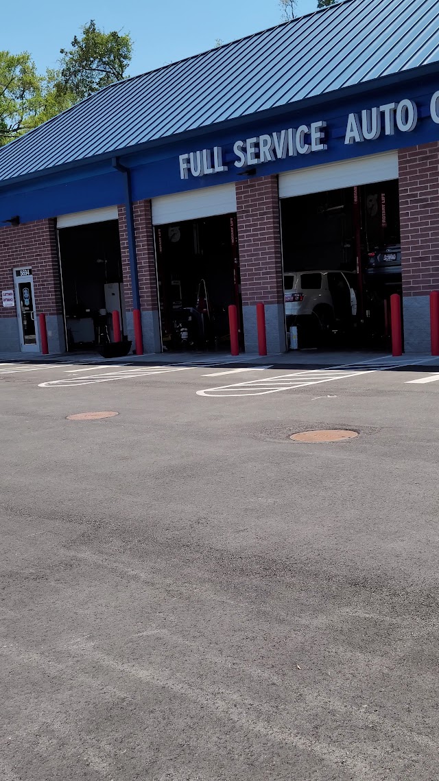 Express Oil Change & Tire Engineers photo 2