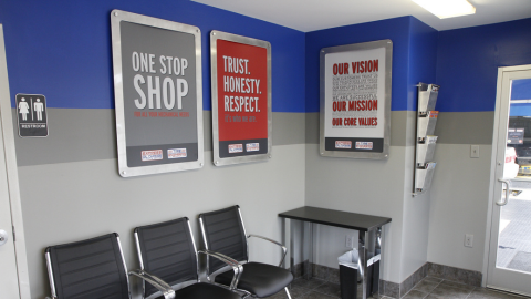 Express Oil Change & Tire Engineers photo 4