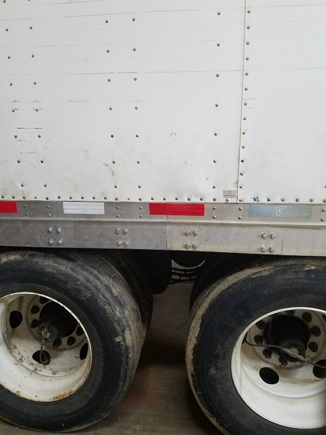 Farmerboys llc 24 hour mobile truck repair photo 4