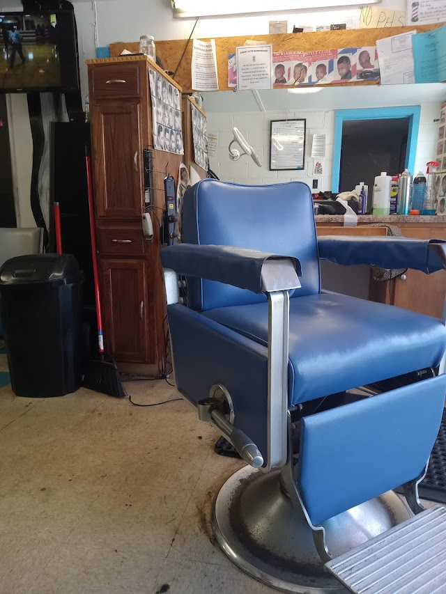 Fresh Cuts Barbershop photo 3