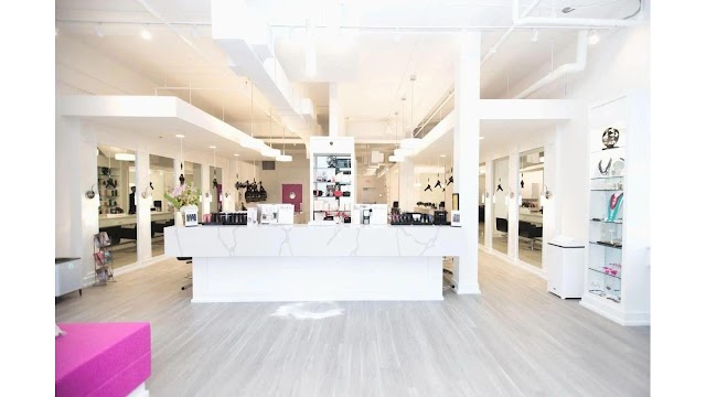 Glam Salon And Blow Dry Bar photo 4