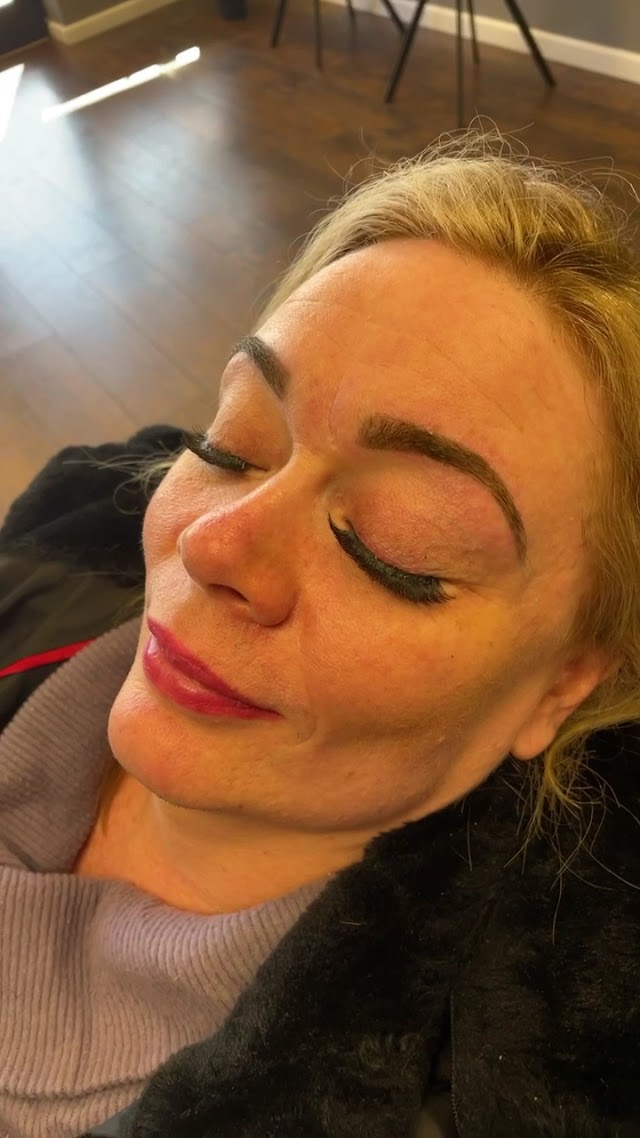 Glam Threading and Lashes photo 3