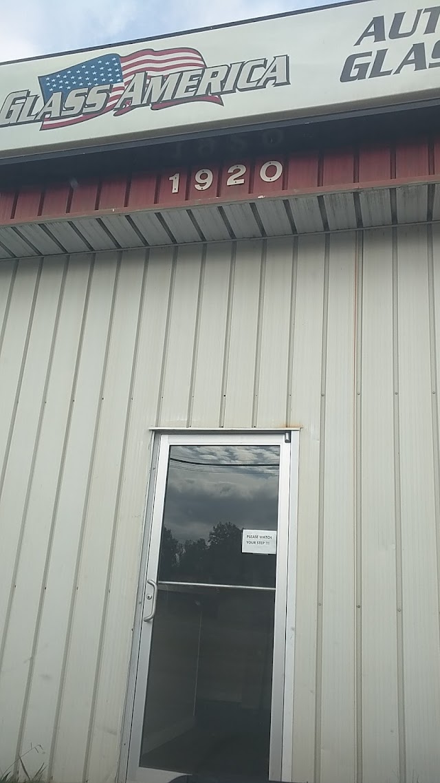 Glass America of Huntsville - Auto Glass Repair & Windshield Replacement photo 2
